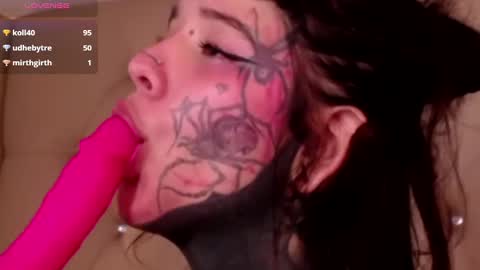 Snapshot of fairyflexxx chatting on 12/07/24, 04:36 Fairy online show from 12/07/24, 04:36