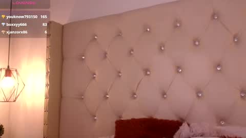 Snapshot of fairyflexxx chatting on 12/11/24, 04:09 Fairy online show from 12/11/24, 04:09