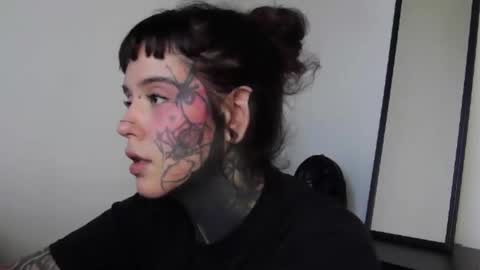 Snapshot of fairyflexxx chatting on 01/09/25, 10:41 Fairy online show from 01/09/25, 10:41