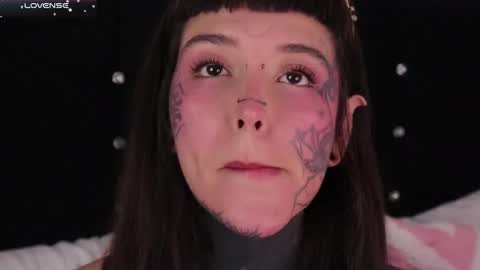 Snapshot of fairyflexxx chatting on 02/08/25, 01:43 Fairy online show from 02/08/25, 01:43