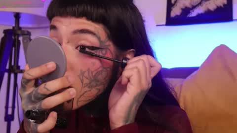 Snapshot of fairyflexxx chatting on 09/18/25, 12:23 Fairy online show from 09/18/25, 12:23