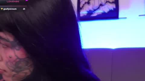 Snapshot of fairyflexxx chatting on 10/13/25, 03:39 Fairy online show from 10/13/25, 03:39