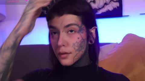 Snapshot of fairyflexxx chatting on 10/30/25, 09:00 Fairy online show from 10/30/25, 09:00