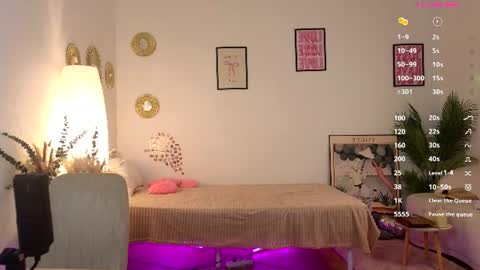Sophia online show from 06/26/26, 06:01
