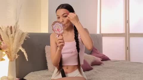 My name is Milisa  online show from 04/04/26, 11:08