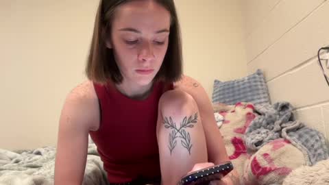 Snapshot of faithluvv07 chatting on 04/13/26, 11:21 FAITHH online show from 04/13/26, 11:21