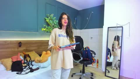 Megan    630  1330 -5 online show from 01/14/26, 11:49