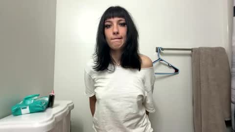 Lilly online show from 11/26/25, 03:18