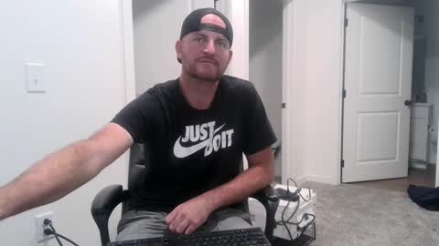 Snapshot of fallout7657 chatting on 10/08/25, 11:19 Daddy online show from 10/08/25, 11:19