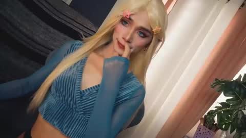 Snapshot of familystroke_twinny8 chatting on 09/26/25, 10:14 Alexandra x Alexandro online show from 09/26/25, 10:14