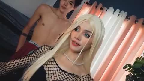 Snapshot of familystroke_twinny8 chatting on 10/02/25, 02:07 Alexandra x Alexandro online show from 10/02/25, 02:07