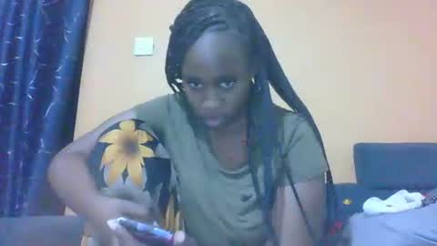 famous_bear online show from 02/22/26, 02:37