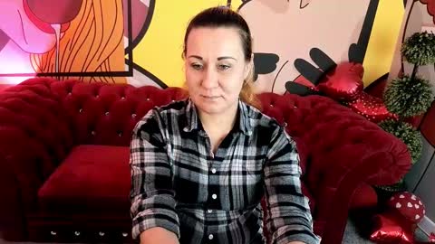 Snapshot of famousemuse chatting on 03/25/26, 01:50 famousemuse online show from 03/25/26, 01:50