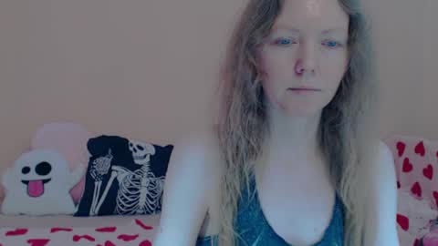 Snapshot of fanatka chatting on 03/11/26, 05:35 BUNNYGal online show from 03/11/26, 05:35