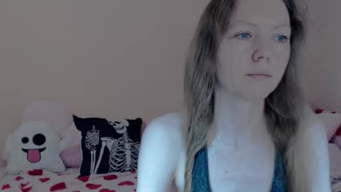 Snapshot of fanatka chatting on 03/18/26, 05:21 BUNNYGal online show from 03/18/26, 05:21