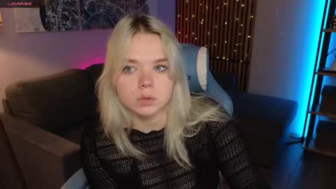 Bella online show from 11/21/25, 09:41