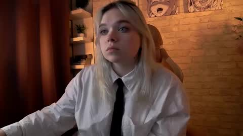 Bella online show from 11/26/25, 02:18