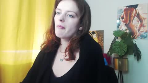 Snapshot of fancynadine chatting on 12/17/24, 10:12 Nadine online show from 12/17/24, 10:12