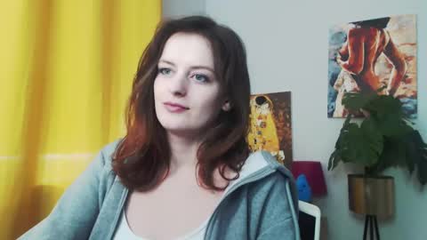 Snapshot of fancynadine chatting on 12/19/24, 10:13 Nadine online show from 12/19/24, 10:13