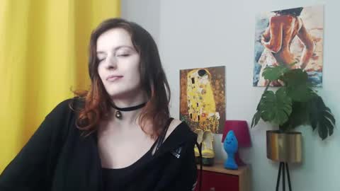 Snapshot of fancynadine chatting on 01/06/25, 09:30 Nadine online show from 01/06/25, 09:30