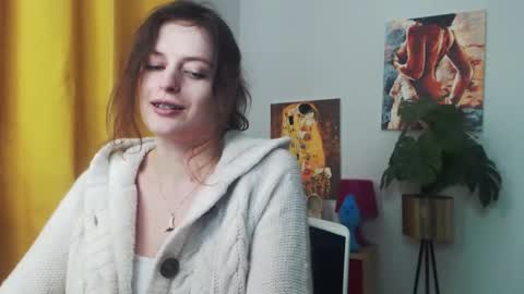 Snapshot of fancynadine chatting on 01/08/25, 09:21 Nadine online show from 01/08/25, 09:21