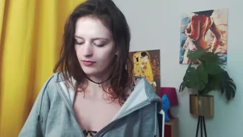 Snapshot of fancynadine chatting on 01/10/25, 09:23 Nadine online show from 01/10/25, 09:23