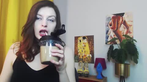 Snapshot of fancynadine chatting on 02/05/25, 06:24 Nadine online show from 02/05/25, 06:24