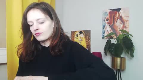 Snapshot of fancynadine chatting on 02/06/25, 06:18 Nadine online show from 02/06/25, 06:18