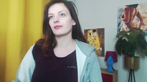 Snapshot of fancynadine chatting on 02/07/25, 01:11 Nadine online show from 02/07/25, 01:11