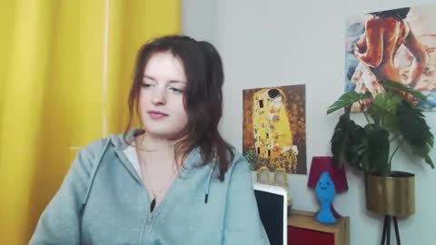 Snapshot of fancynadine chatting on 02/13/25, 09:41 Nadine online show from 02/13/25, 09:41