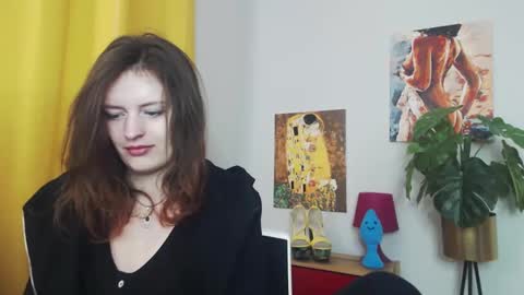 Snapshot of fancynadine chatting on 02/25/25, 06:25 Nadine online show from 02/25/25, 06:25