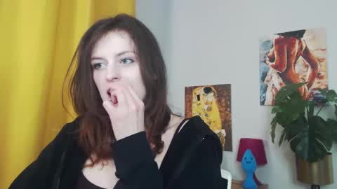 Snapshot of fancynadine chatting on 02/26/25, 08:48 Nadine online show from 02/26/25, 08:48