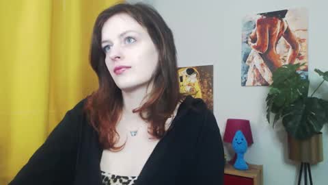 Snapshot of fancynadine chatting on 03/05/25, 06:12 Nadine online show from 03/05/25, 06:12