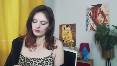 Snapshot of fancynadine chatting on 03/05/25, 12:22 Nadine online show from 03/05/25, 12:22