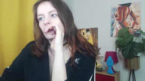 Snapshot of fancynadine chatting on 03/12/25, 06:18 Nadine online show from 03/12/25, 06:18