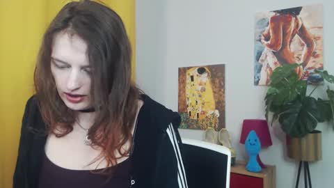 Snapshot of fancynadine chatting on 03/12/25, 09:23 Nadine online show from 03/12/25, 09:23