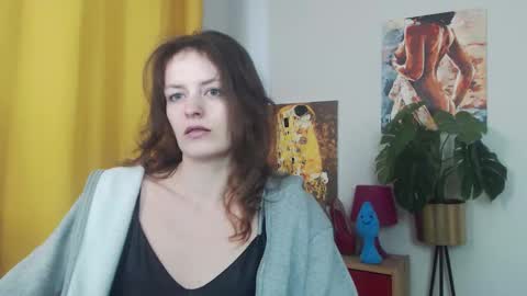 Snapshot of fancynadine chatting on 09/09/25, 04:45 Nadine online show from 09/09/25, 04:45