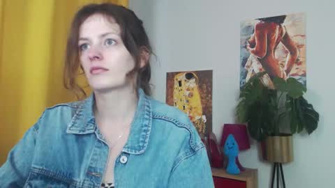 Snapshot of fancynadine chatting on 09/10/25, 04:34 Nadine online show from 09/10/25, 04:34