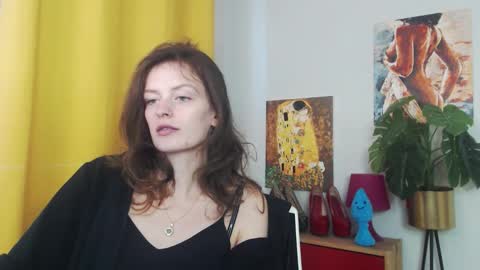 Snapshot of fancynadine chatting on 09/16/25, 05:08 Nadine online show from 09/16/25, 05:08