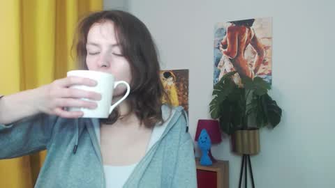 Snapshot of fancynadine chatting on 10/12/25, 05:39 Nadine online show from 10/12/25, 05:39