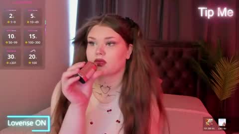 Snapshot of fanfik_ chatting on 07/01/26, 12:29 Elena online show from 07/01/26, 12:29