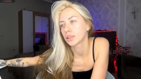 Snapshot of fannydanbury chatting on 01/09/26, 02:09 Sandra online show from 01/09/26, 02:09