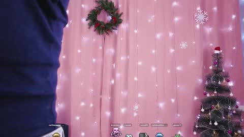 Kim online show from 12/12/24, 10:42