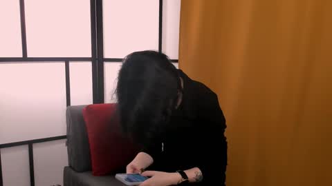 Mia online show from 12/03/24, 07:21