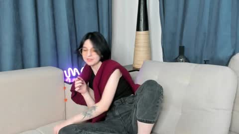 Mia online show from 12/12/24, 10:34