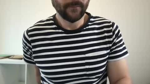 Alex online show from 10/02/25, 07:48