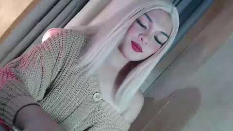 Snapshot of fantasticcock69_daniella chatting on 02/27/26, 08:03 DANIELLA - DONT FORGET TO GIVE ME A THUMBSU UP online show from 02/27/26, 08:03