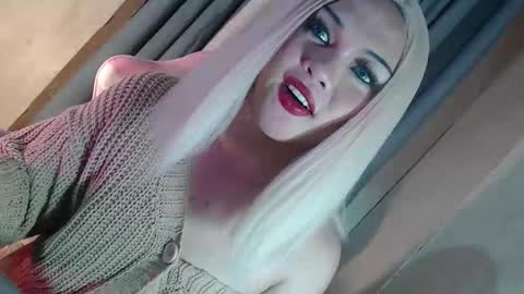 Snapshot of fantasticcock69_daniella chatting on 02/28/26, 12:28 DANIELLA - DONT FORGET TO GIVE ME A THUMBSU UP online show from 02/28/26, 12:28