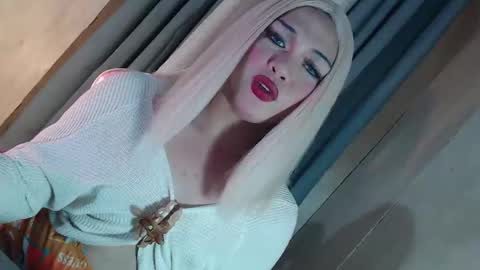 Snapshot of fantasticcock69_daniella chatting on 03/01/26, 06:26 DANIELLA - DONT FORGET TO GIVE ME A THUMBSU UP online show from 03/01/26, 06:26