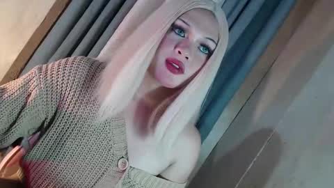 Snapshot of fantasticcock69_daniella chatting on 03/04/26, 02:45 DANIELLA - DONT FORGET TO GIVE ME A THUMBSU UP online show from 03/04/26, 02:45